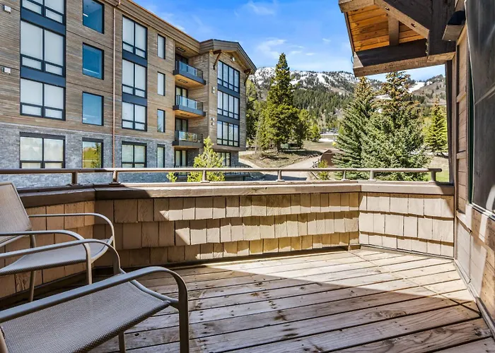 Apartment Rmr: Cody House D In
